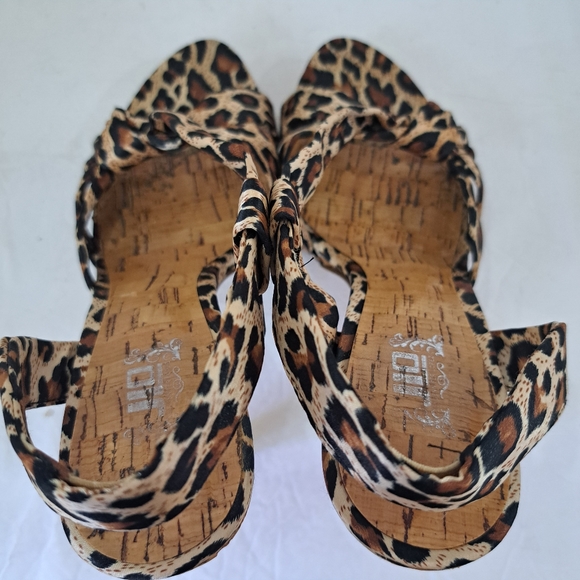 Women's High Heels - Picture 4 of 7